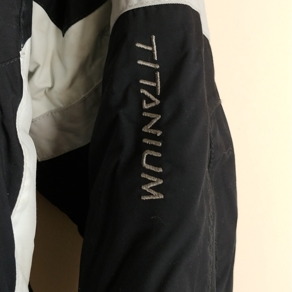 Columbia Omni Tech Womens Ski Jacket - Picture 6 of 11